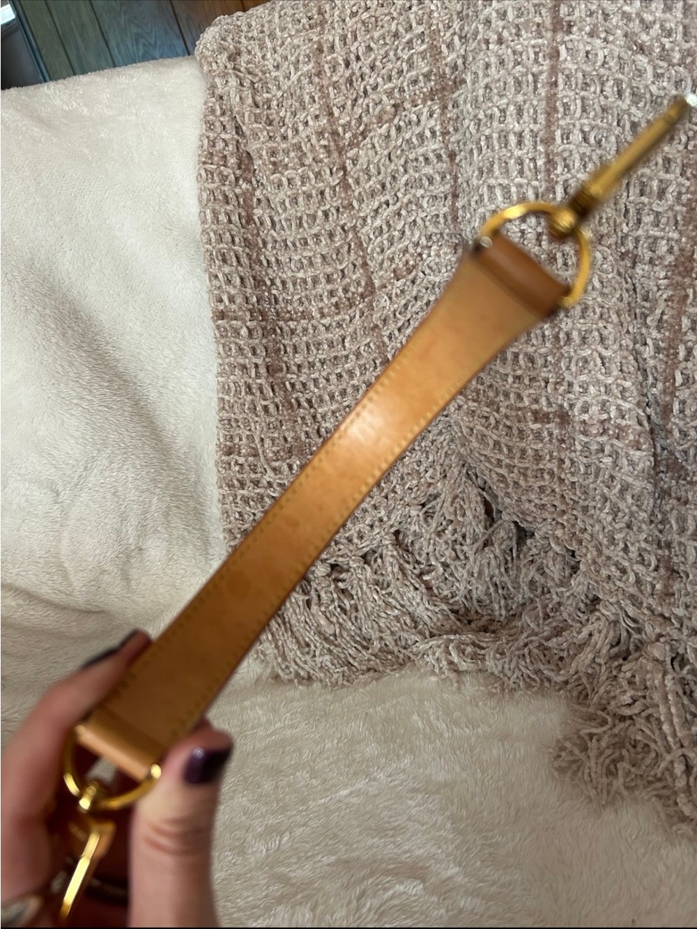 Louis Vuitton Vachetta Leather top handle in Honey Tan - Picture 4 of 10
